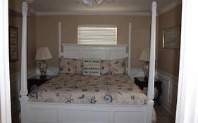 Kemah Escape Bed And Breakfast